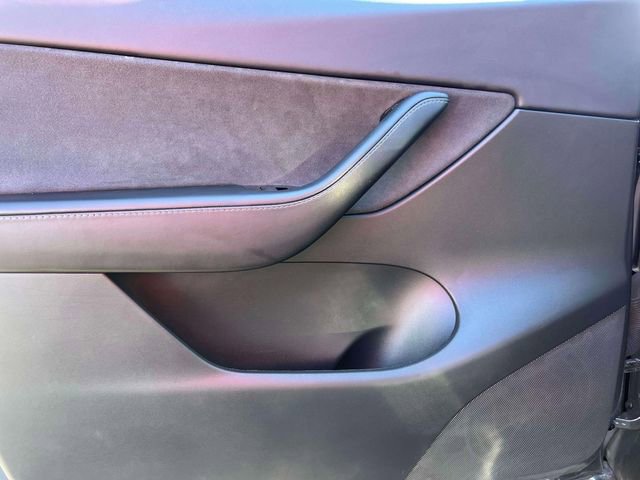 Used 2021 Tesla Model Y Performance image 17