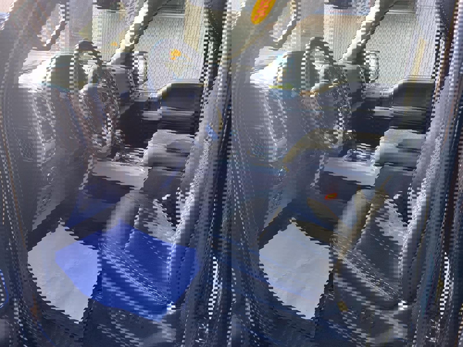 Used 2020 Ford F150 Lariat w/ Equipment Group 502A Luxury AWD/4WD image 14