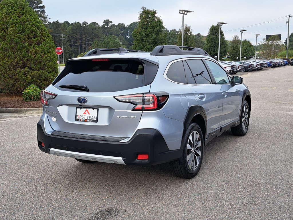 Used 2025 Subaru Outback Limited AWD/4WD image 5