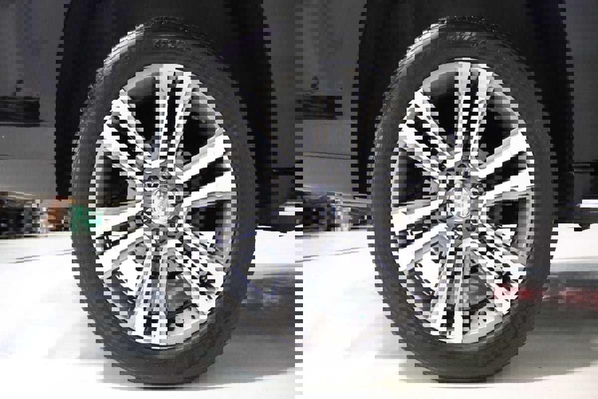 Used 2017 GMC Yukon Denali w/ Open Road Package image 85