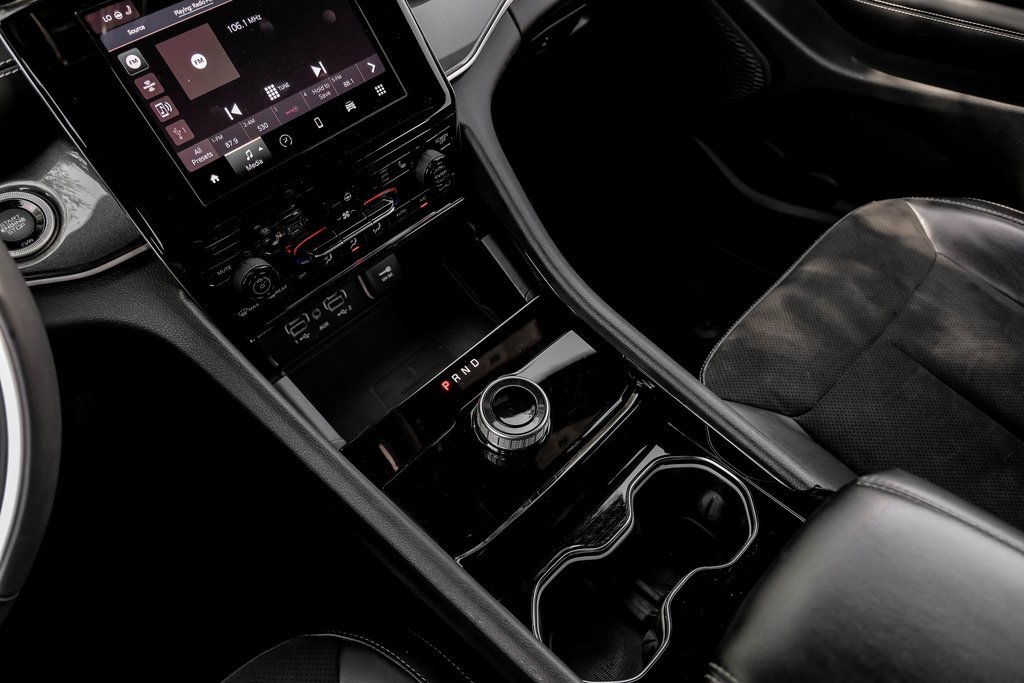 Used 2023 Jeep Grand Cherokee L Laredo image 33