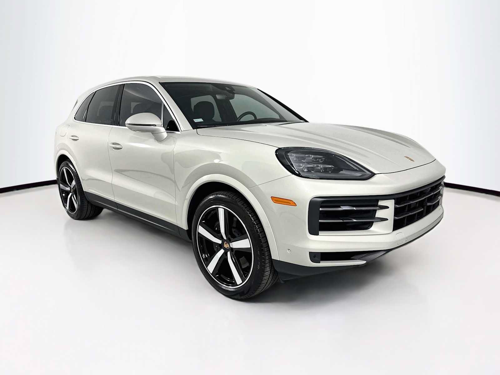 Certified 2025 Porsche Cayenne AWD/4WD image 7