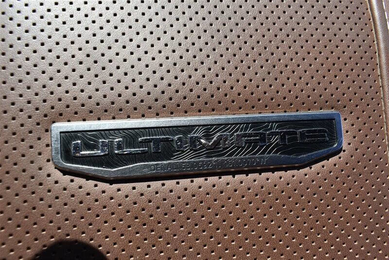 Used 2024 GMC Sierra 3500 Denali Ultimate image 25