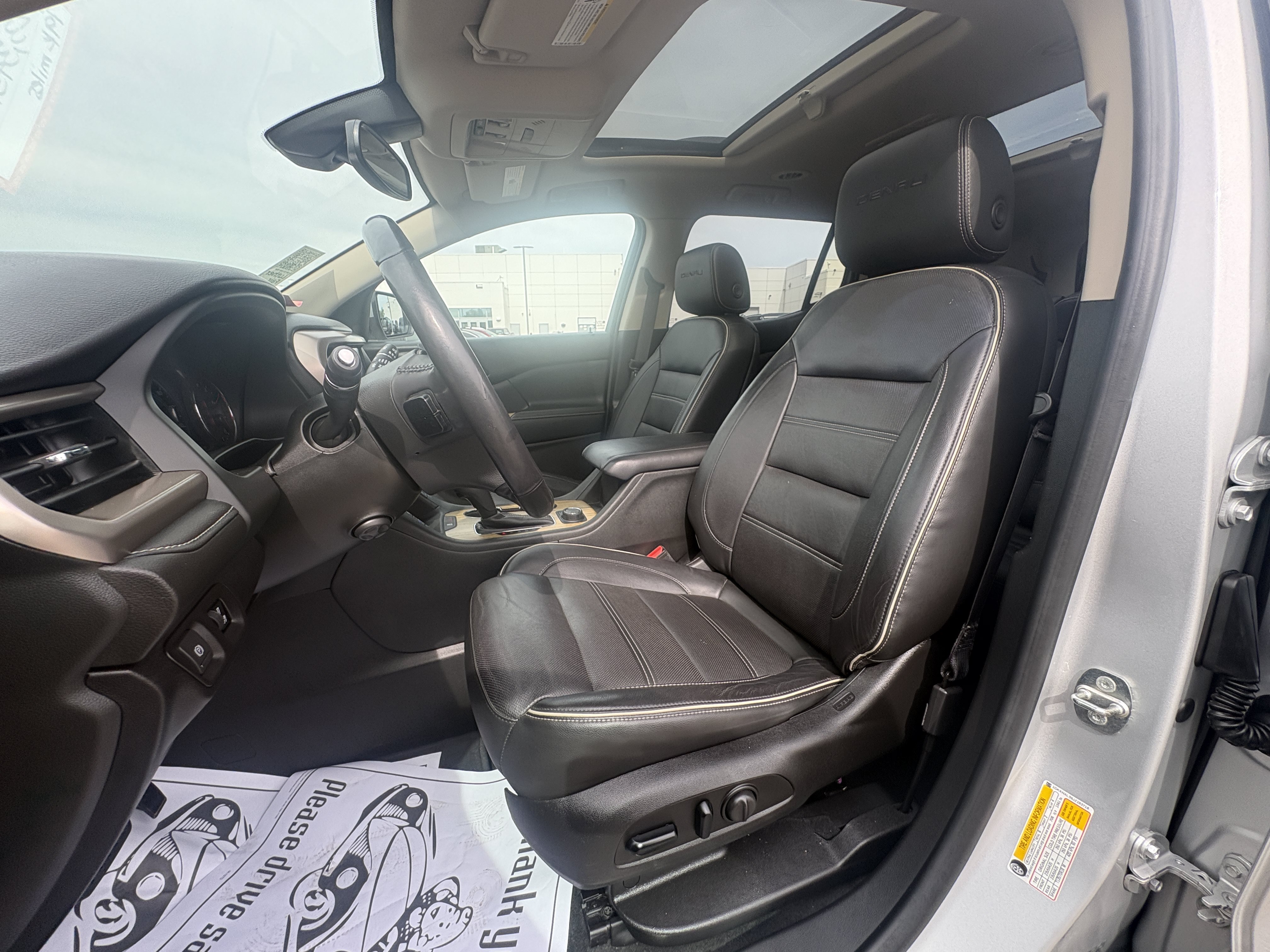Used 2018 GMC Acadia Denali AWD/4WD image 15