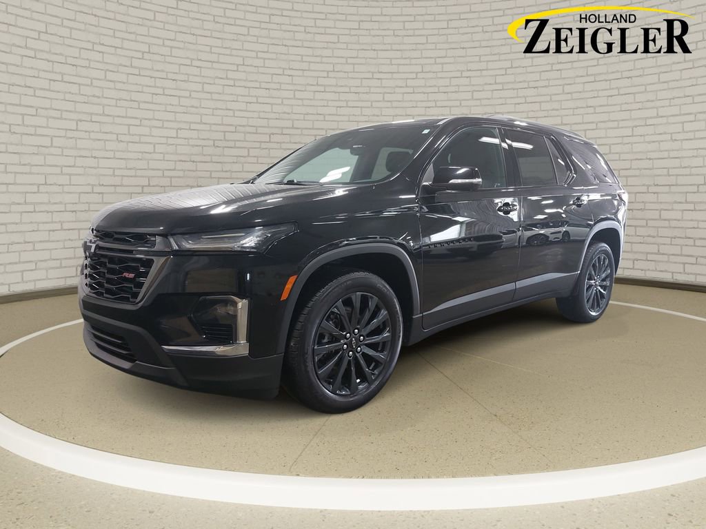 Used 2023 Chevrolet Traverse RS