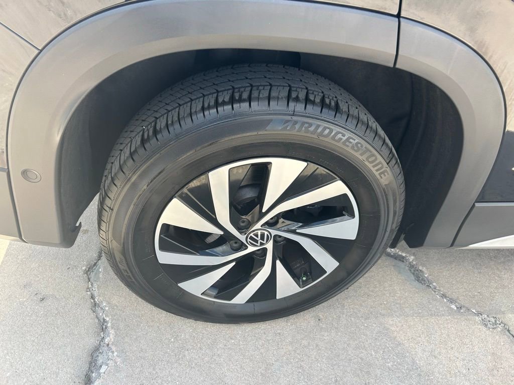 Certified 2025 Volkswagen Tiguan S image 26