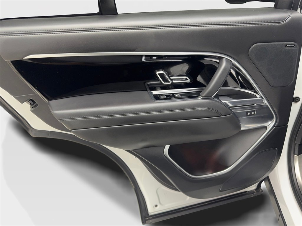 Used 2023 Land Rover Range Rover SE image 35