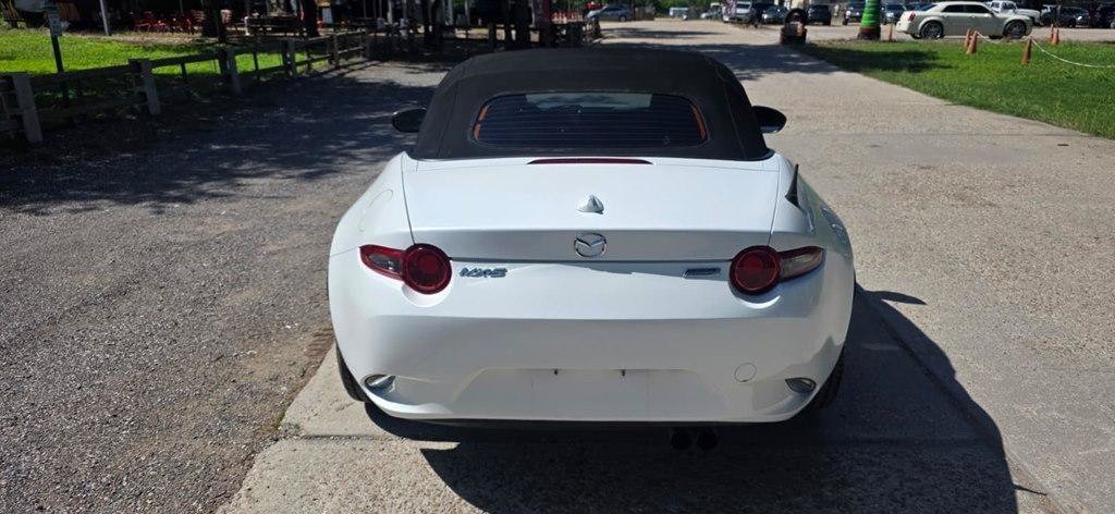 Used 2017 MAZDA MX-5 Miata Grand Touring RWD image 8