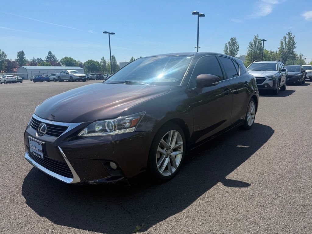 Used 2016 Lexus CT 200h w/ Navigation Package FWD image 3