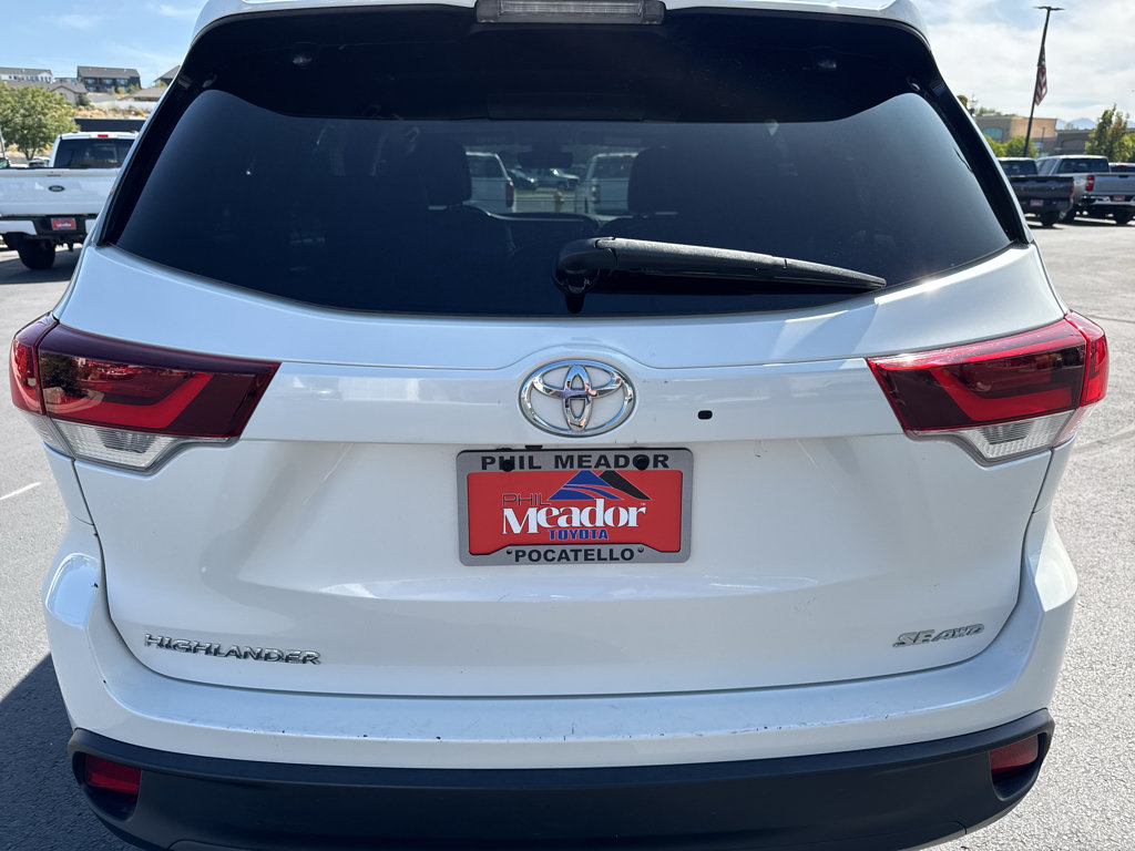 Used 2019 Toyota Highlander SE AWD/4WD image 3