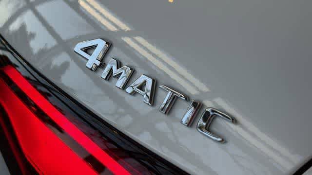 Used 2025 Mercedes-Benz GLC 350e 4MATIC image 11