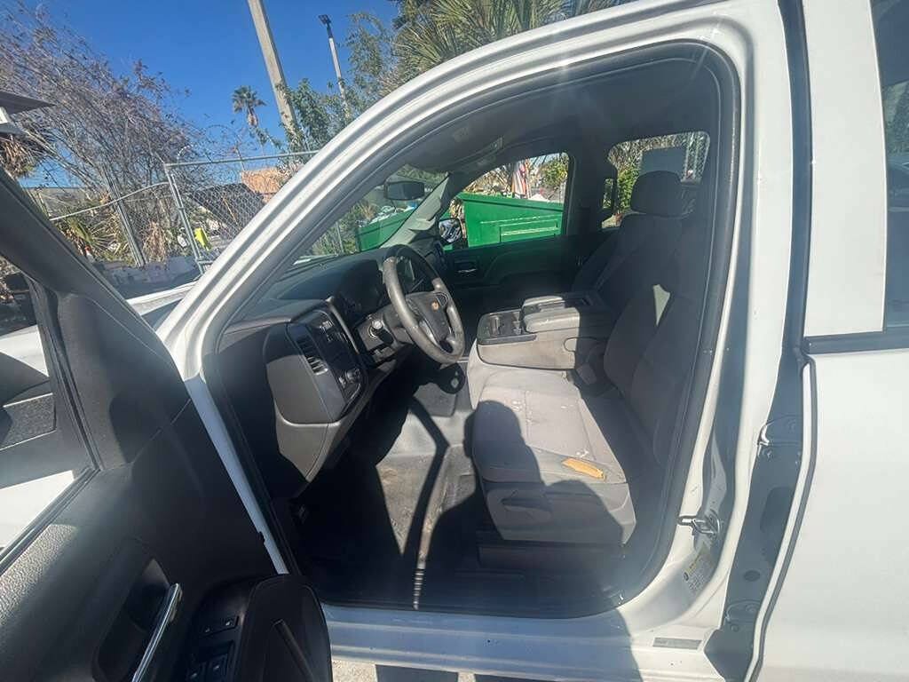 Used 2018 Chevrolet Silverado 1500 W/T w/ Trailering Package RWD image 11
