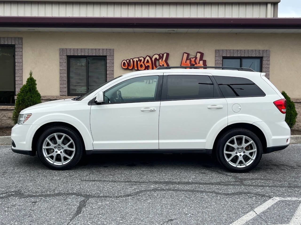 Used 2013 Dodge Journey SXT w/ Flexible Seating Group image 34