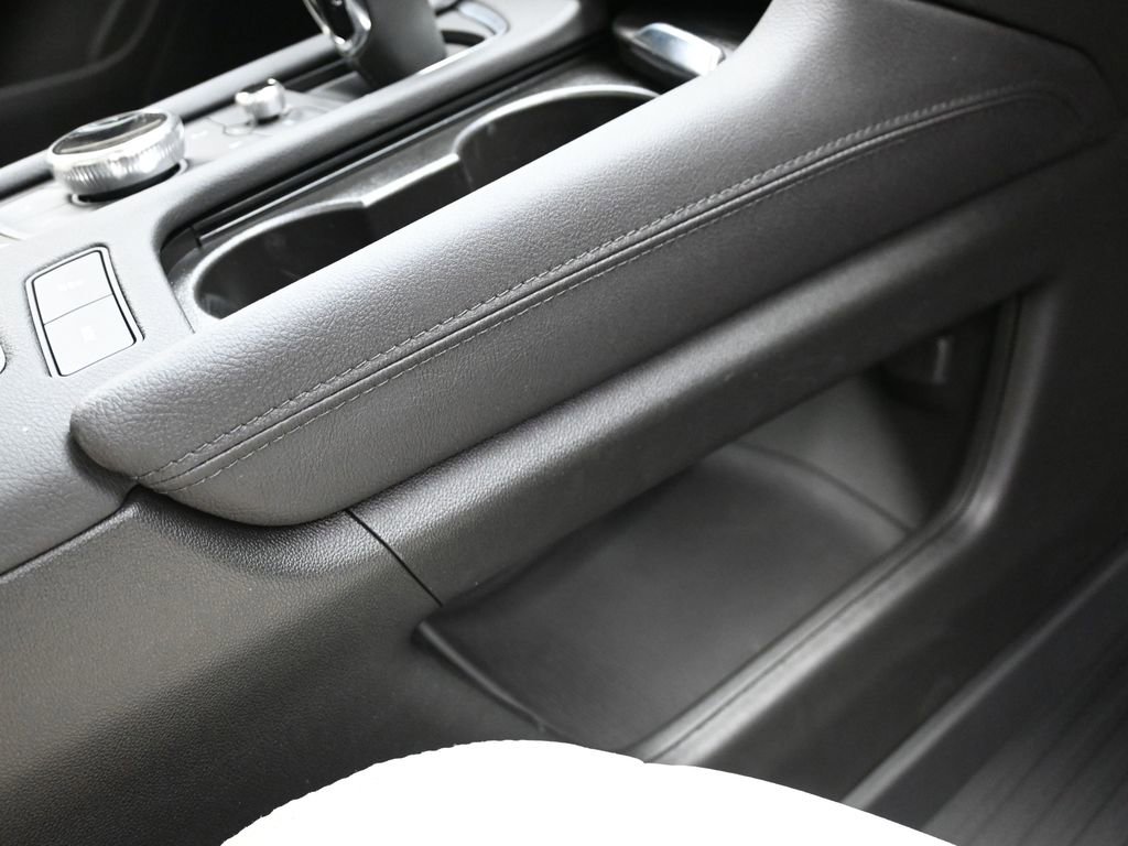 New 2026 Cadillac XT5 Sportv w/ LPO, Floor Liner Package AWD/4WD image 22