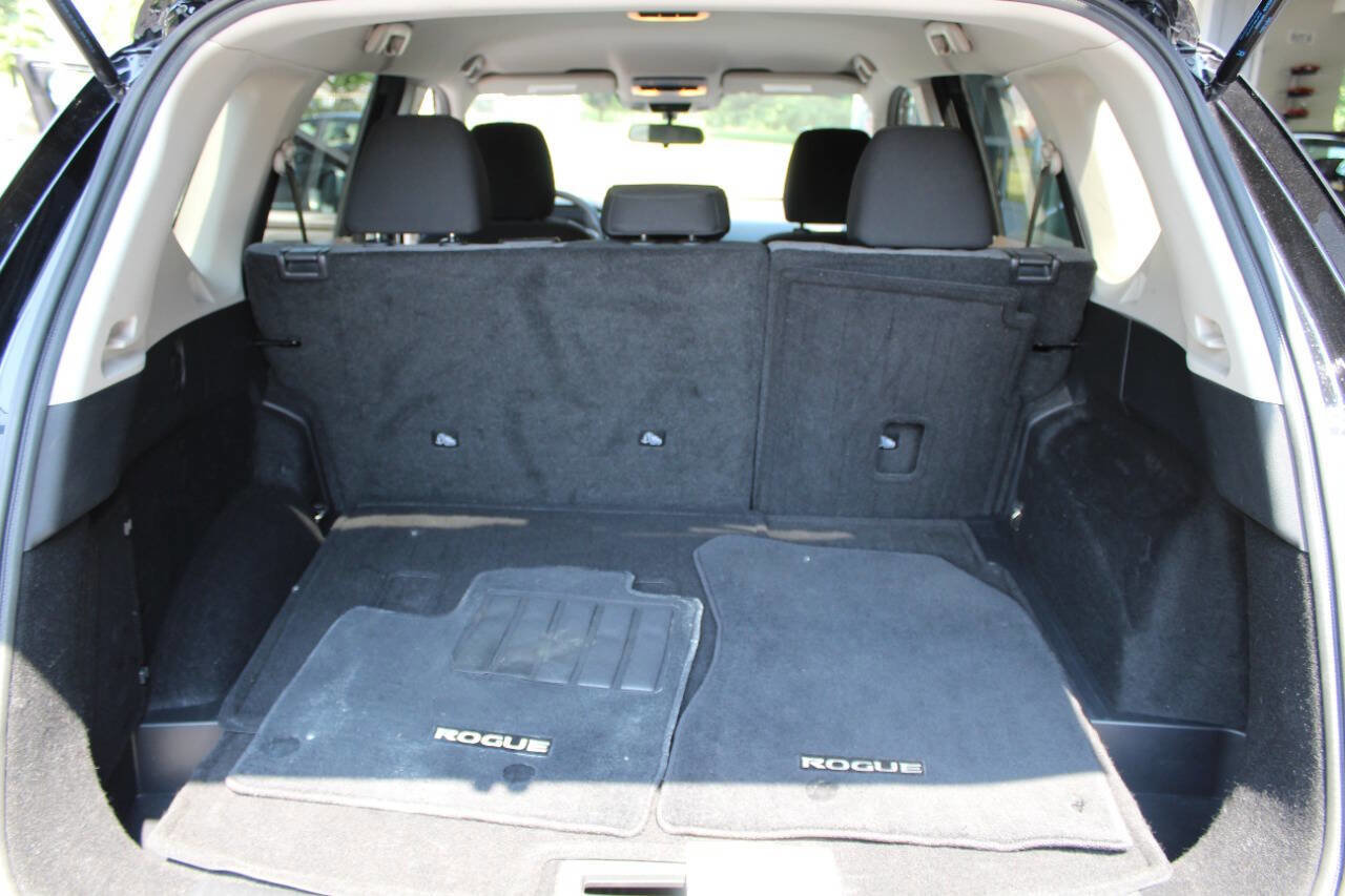 Used 2021 Nissan Rogue SV image 21