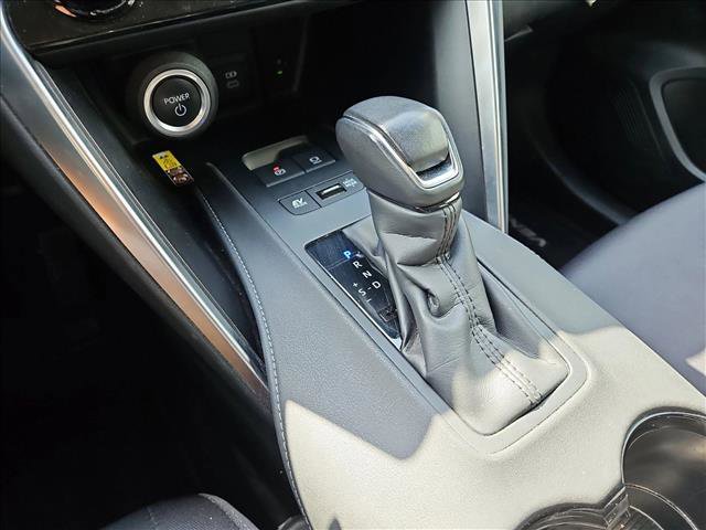 Used 2023 Toyota Venza LE AWD/4WD image 12