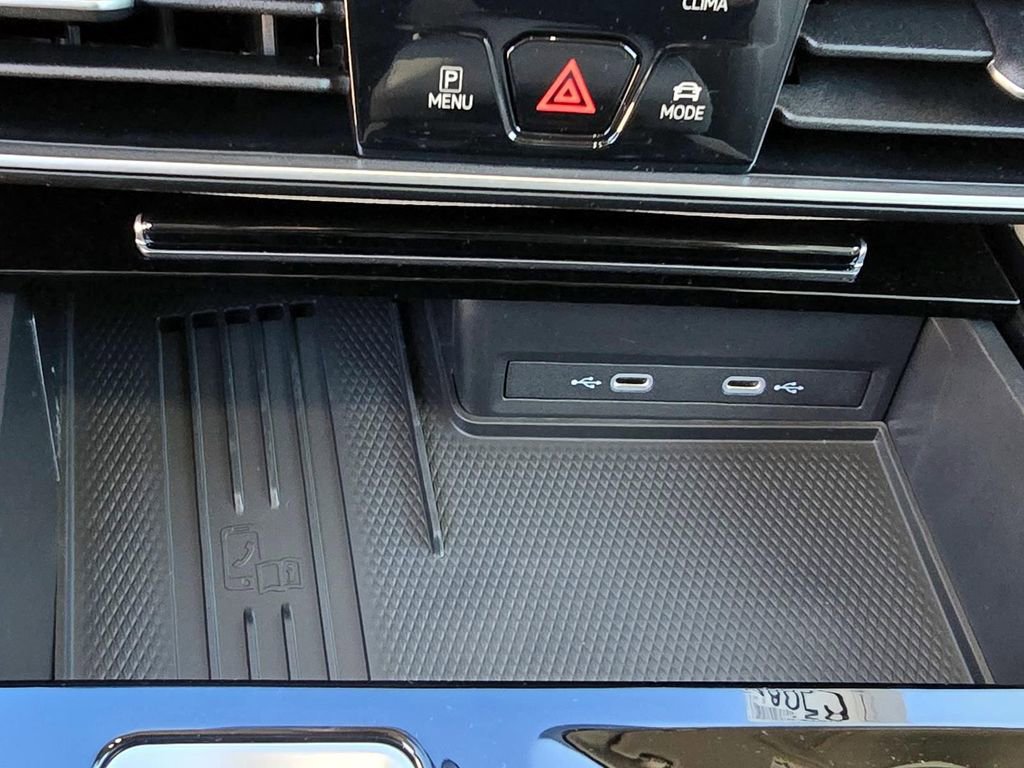 New 2026 Volkswagen Atlas SEL Premium R-Line image 17