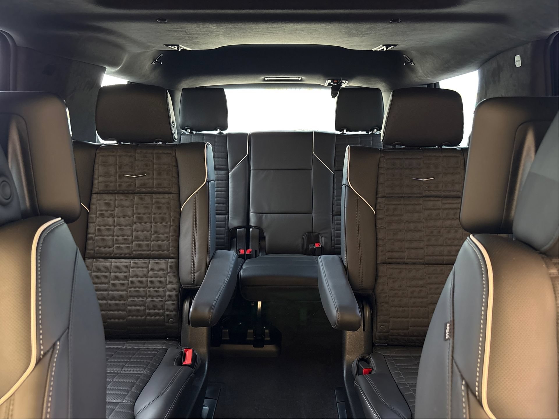 New 2026 Cadillac Escalade Platinum Sport AWD/4WD image 17