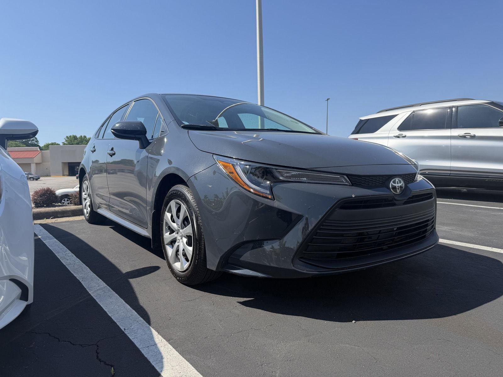 Used 2026 Toyota Corolla LE FWD image 12