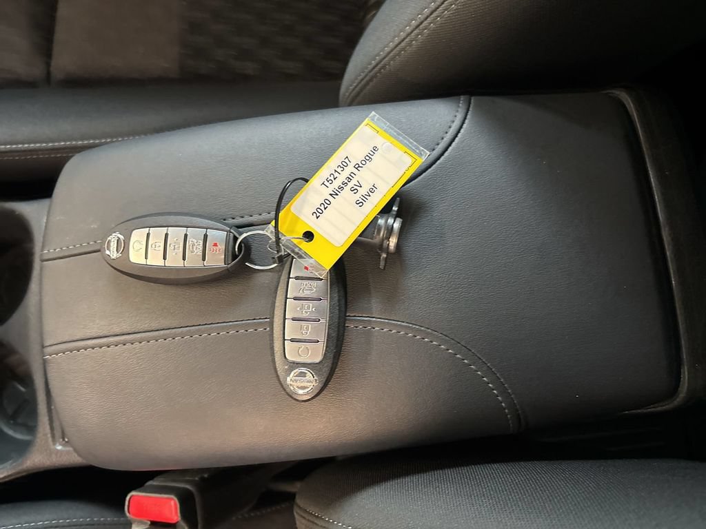Used 2020 Nissan Rogue SV AWD/4WD image 20