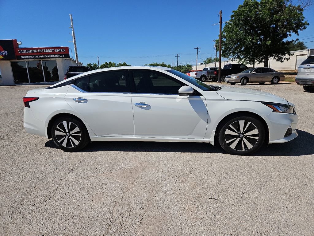 Used 2022 Nissan Altima 2.5 SL FWD image 12