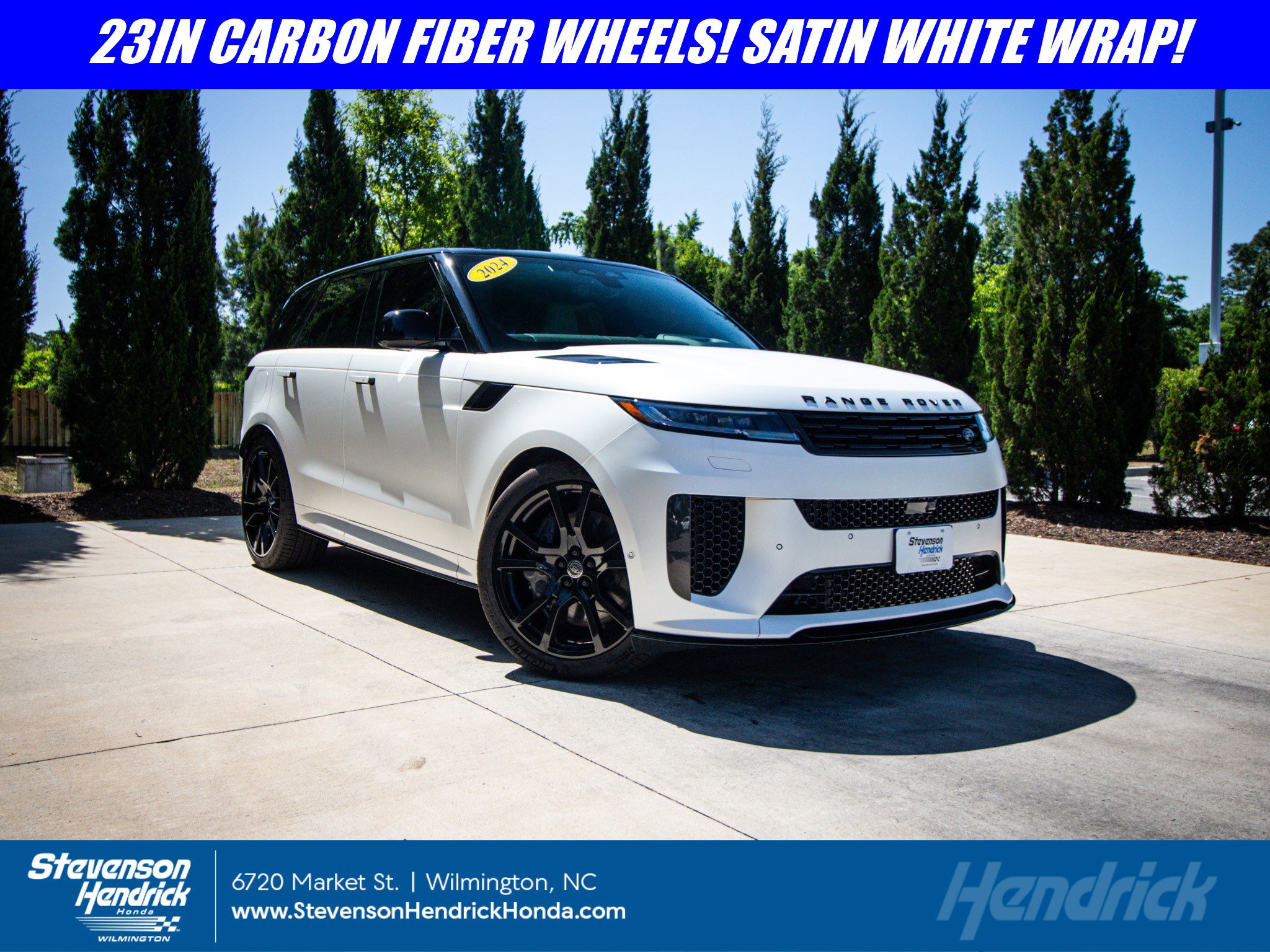 Used 2024 Land Rover Range Rover Sport AWD/4WD image 1
