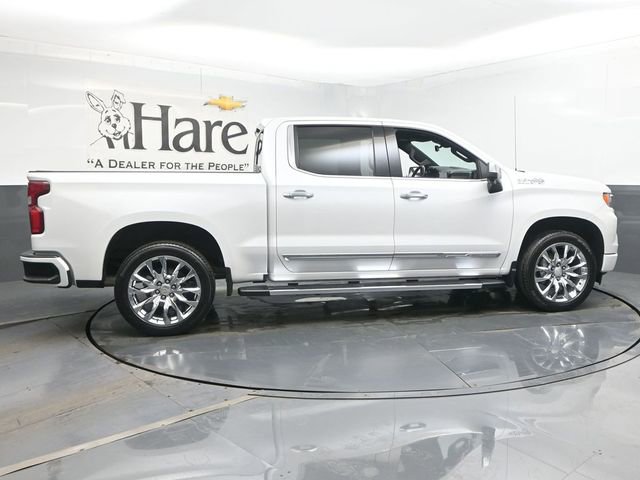 Used 2023 Chevrolet Silverado 1500 High Country w/ High Country Premium Package AWD/4WD image 36