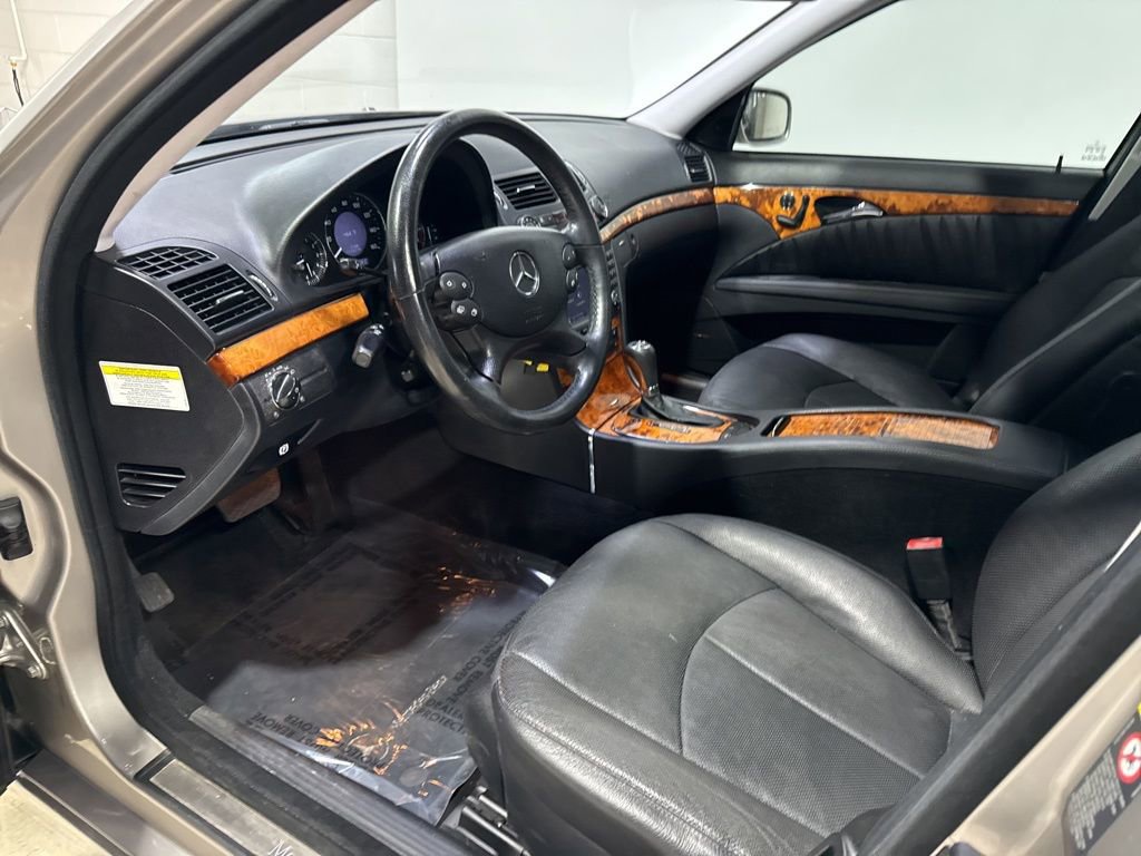 Used 2007 Mercedes-Benz E 550 Sedan image 27