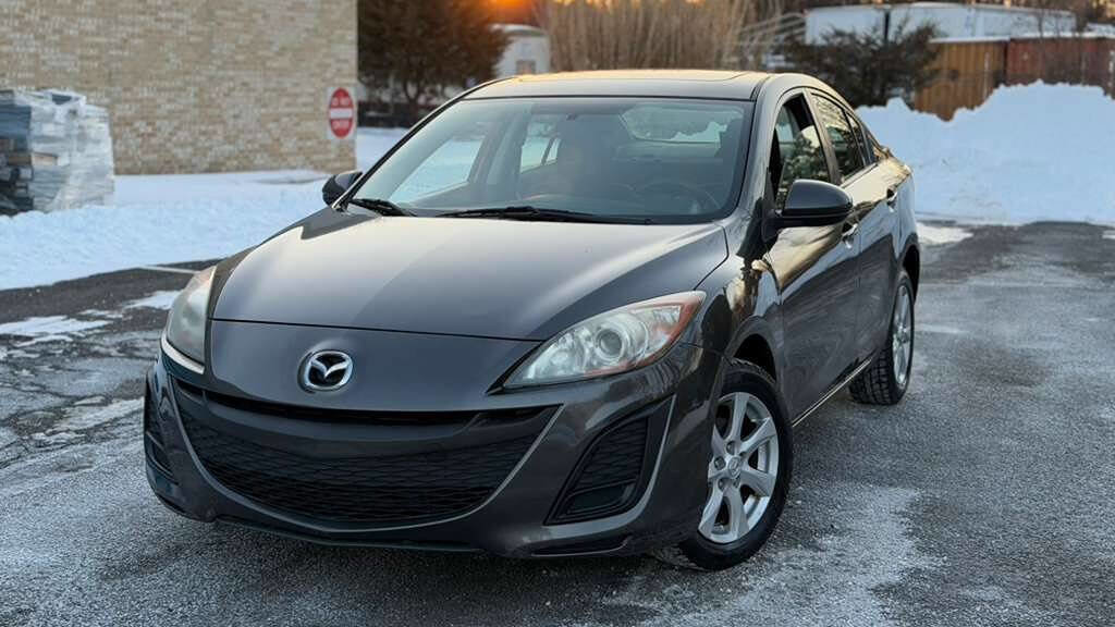 Used 2010 MAZDA MAZDA3 i Touring FWD image 2