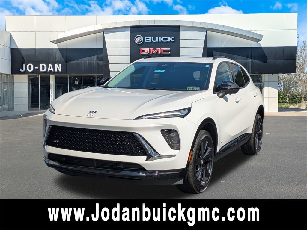 New 2025 Buick Envision Sport Touring image 1