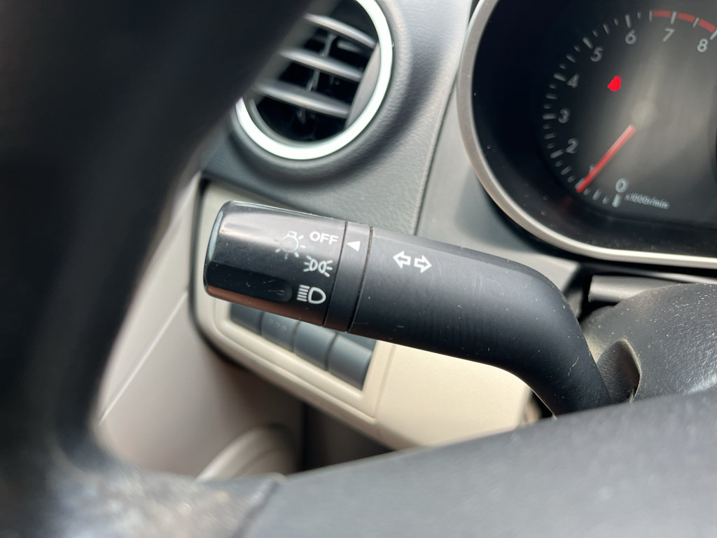 Used 2011 MAZDA CX-7 i SV FWD image 18