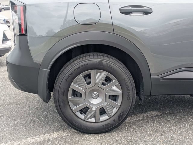 Used 2025 Nissan Kicks S FWD image 11