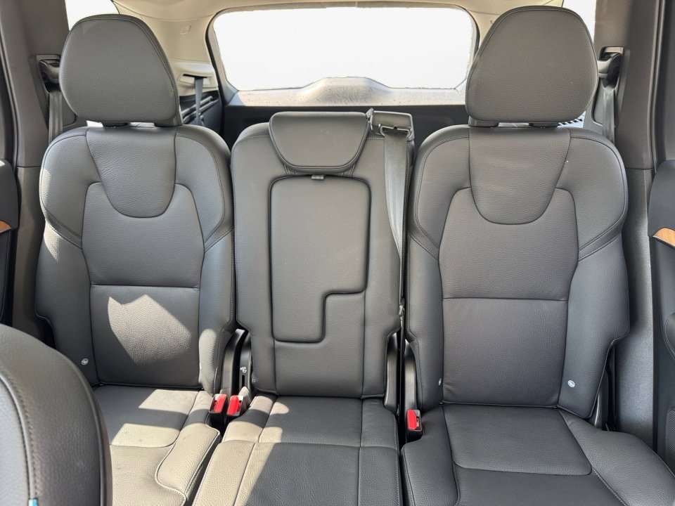 Certified 2024 Volvo XC90 B6 Plus w/ Protection Package AWD/4WD image 12