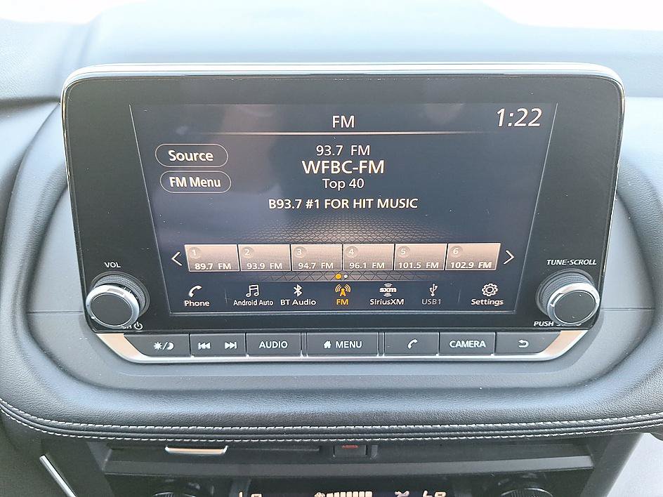 Certified 2025 Nissan Rogue SV FWD image 17