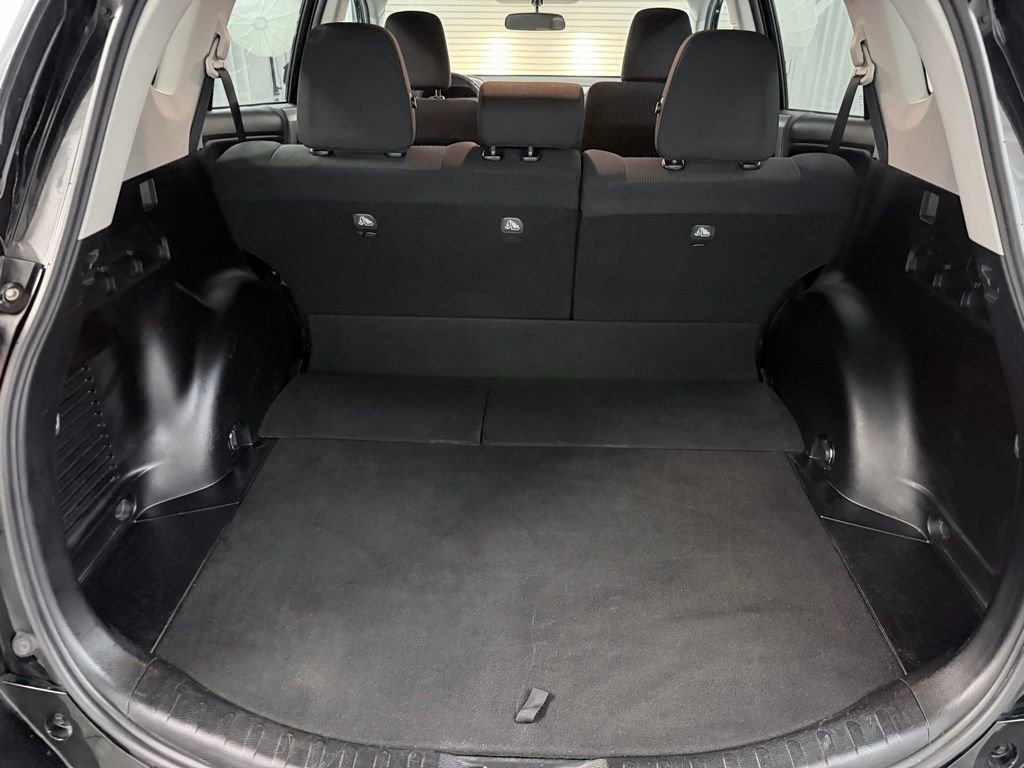 Used 2016 Toyota RAV4 XLE FWD image 29
