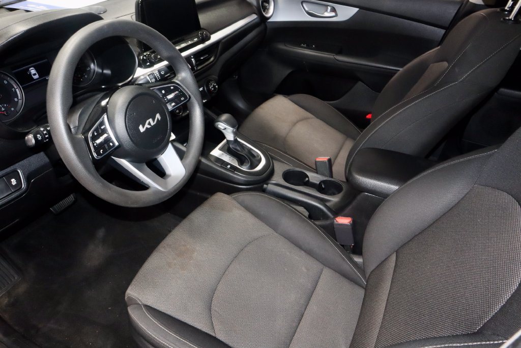 Used 2023 Kia Forte LXS w/ LXS Technology Package FWD image 22