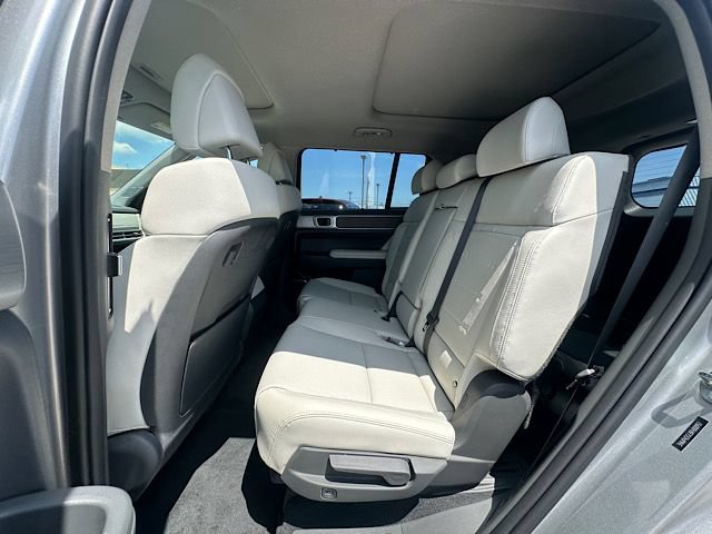 Used 2024 Hyundai Santa Fe Limited AWD/4WD image 17