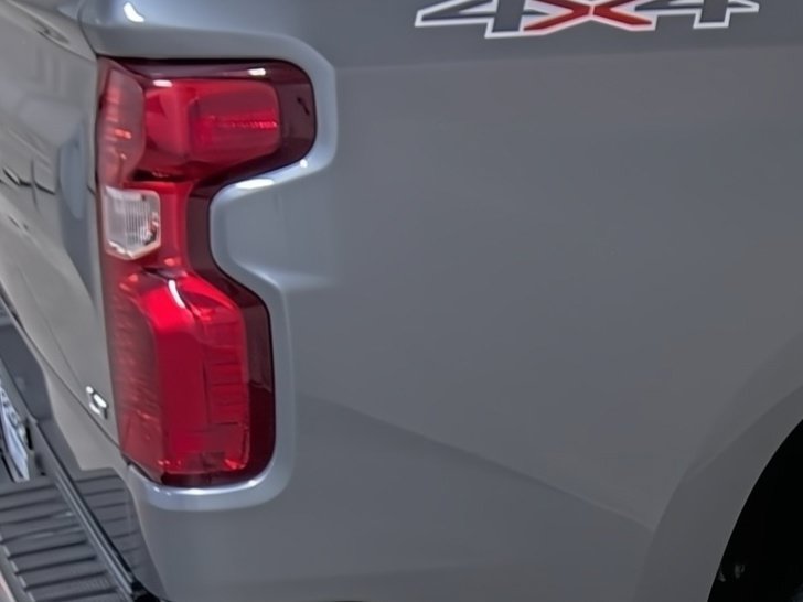 Used 2021 Chevrolet Silverado 1500 LT AWD/4WD image 13