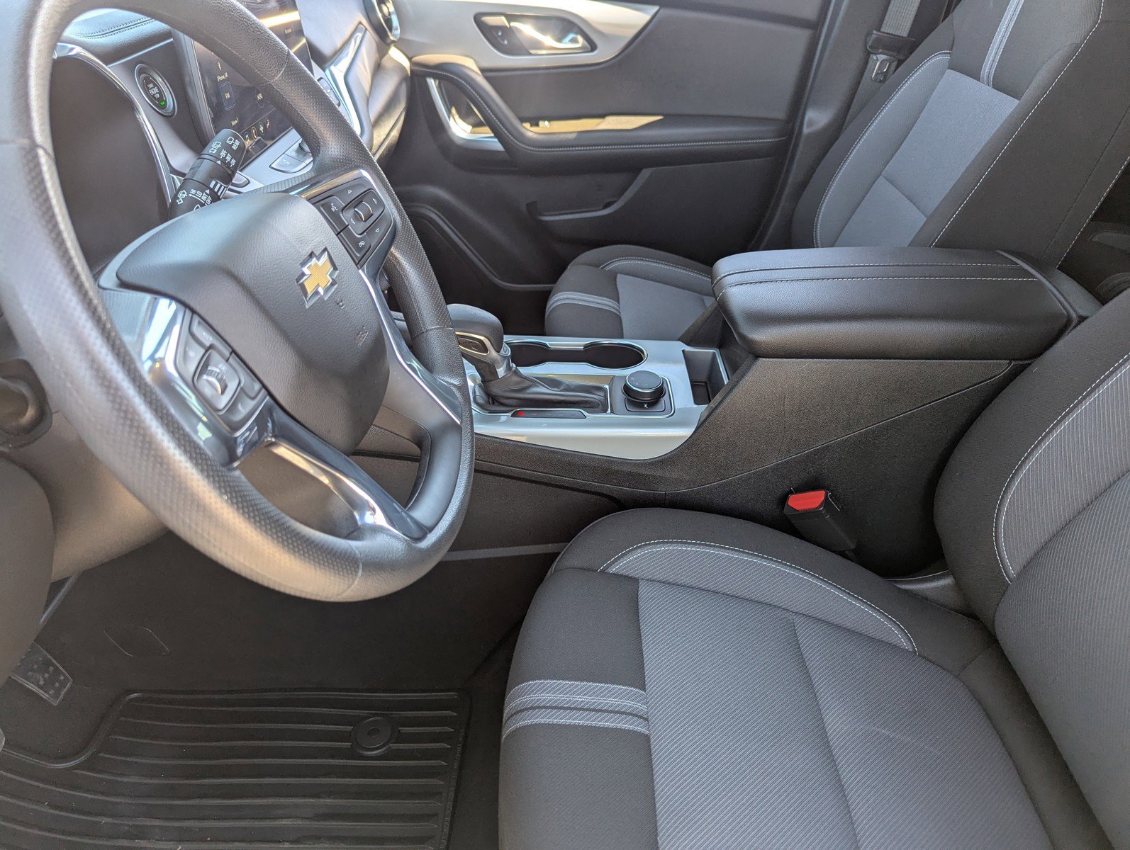 Used 2023 Chevrolet Blazer LT image 28