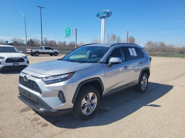 Used 2024 Toyota RAV4 XLE FWD image 17