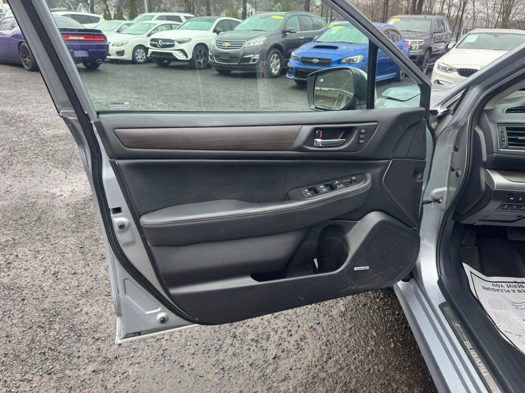 Used 2016 Subaru Legacy 3.6R Limited image 28