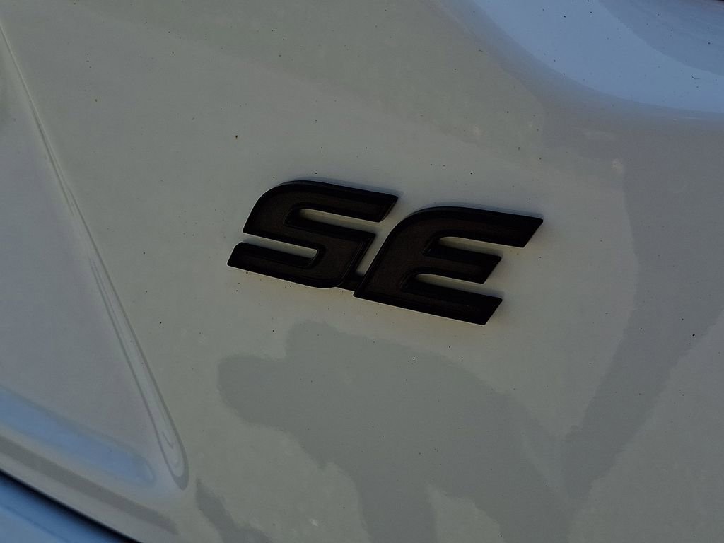 Used 2022 Toyota Corolla SE image 30