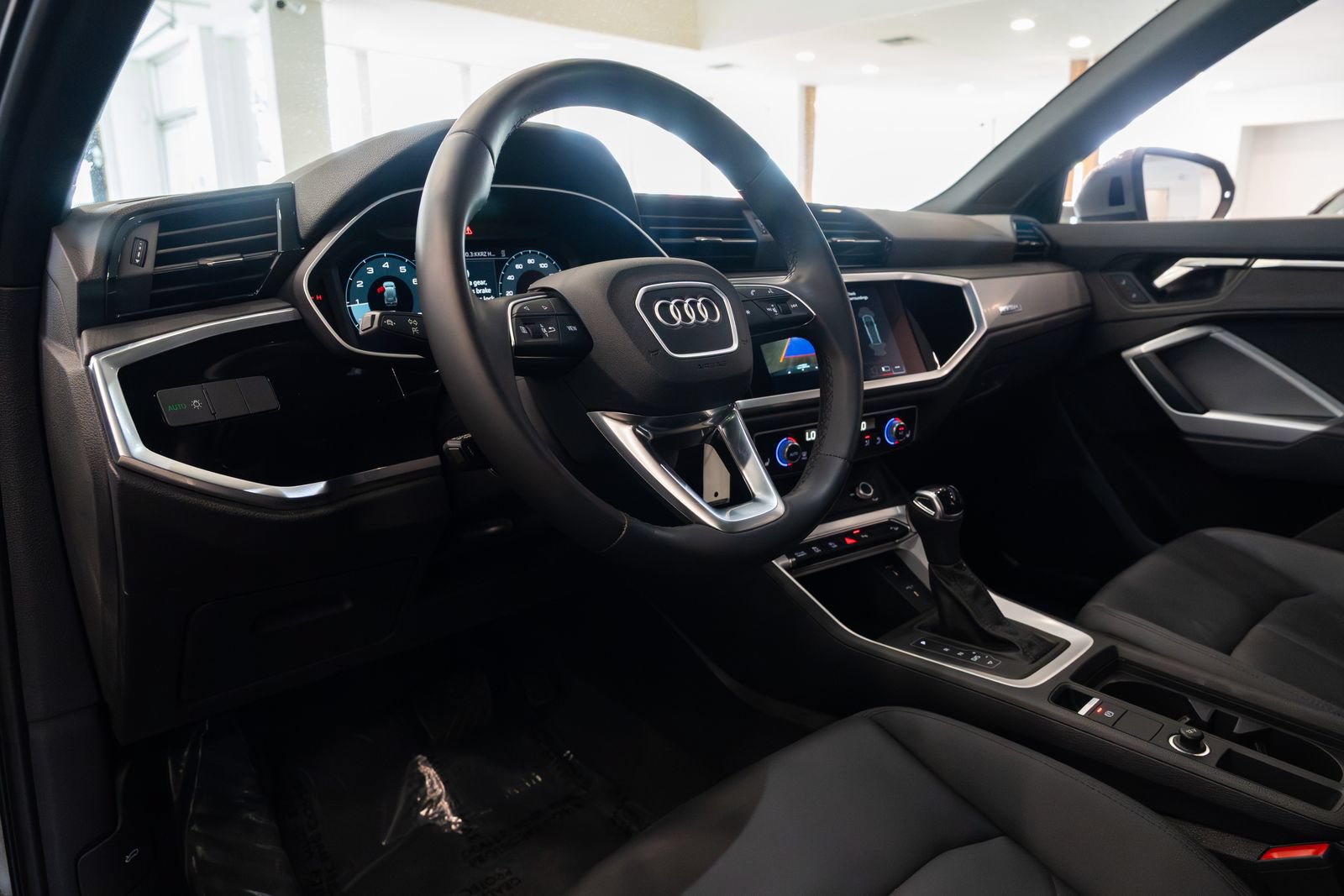 Used 2022 Audi Q3 2.0T Premium AWD/4WD image 18