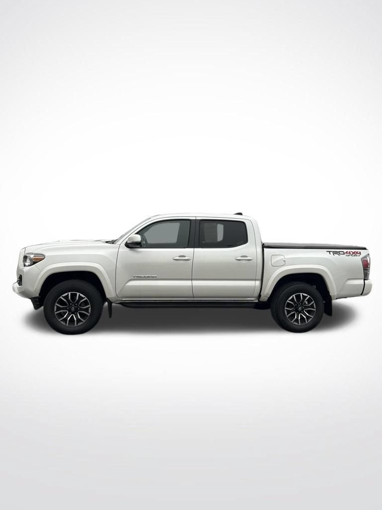 Used 2022 Toyota Tacoma TRD Sport w/ Technology Package AWD/4WD image 2