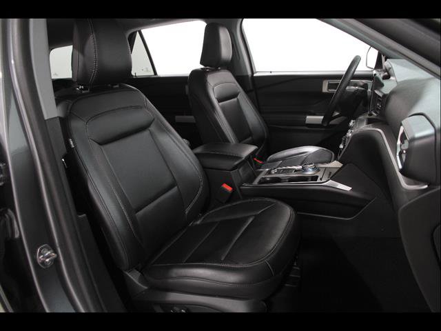 Certified 2024 Ford Explorer XLT w/ Equipment Group 202A AWD/4WD image 17