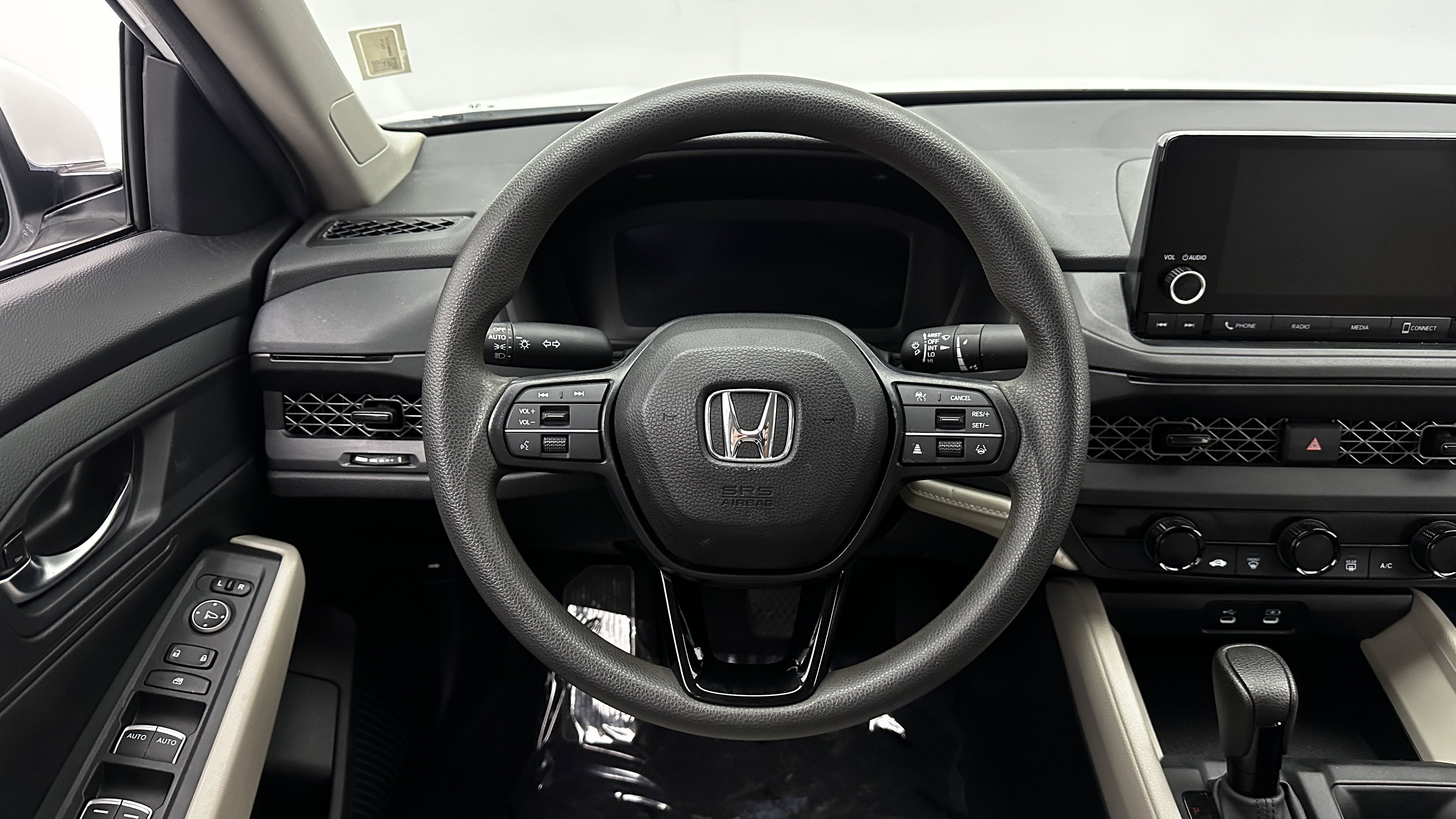 Used 2025 Honda Accord LX image 24