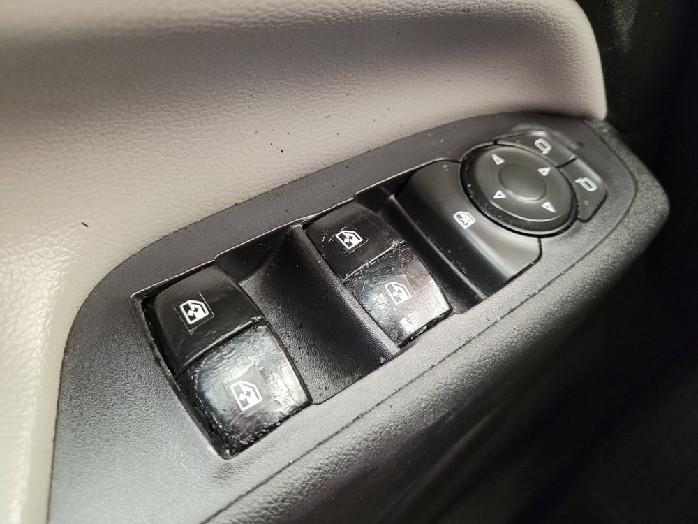 Used 2018 Chevrolet Equinox LS image 27