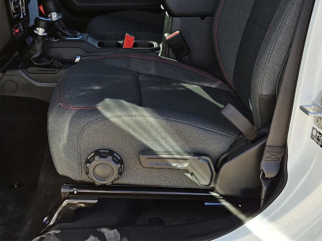 New 2025 Jeep Gladiator Rubicon w/ Convenience Group image 20