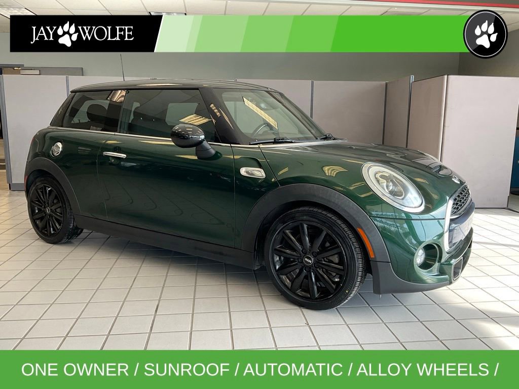Used 2017 MINI Cooper S image 1