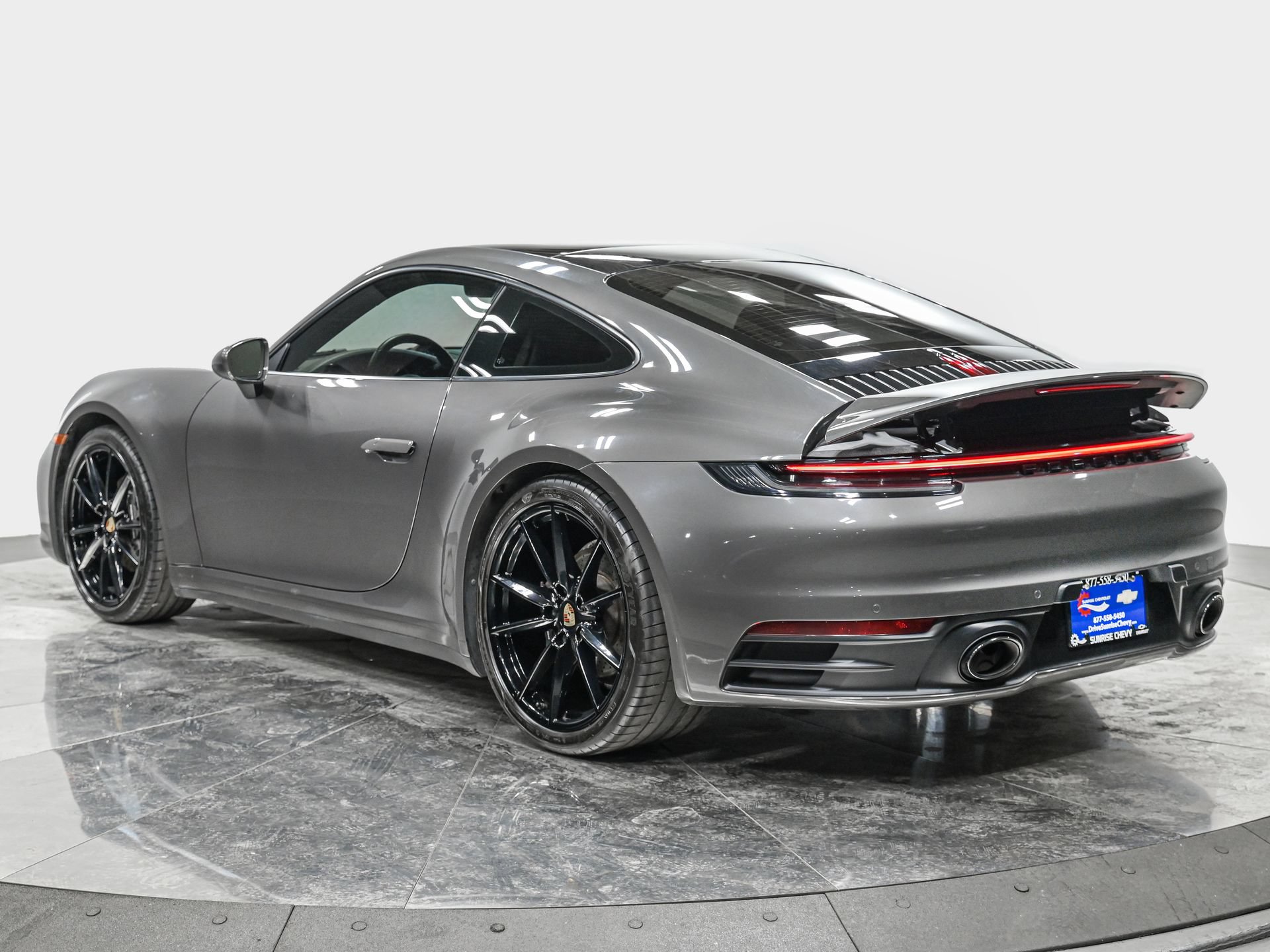 Used 2020 Porsche 911 Carrera RWD image 4